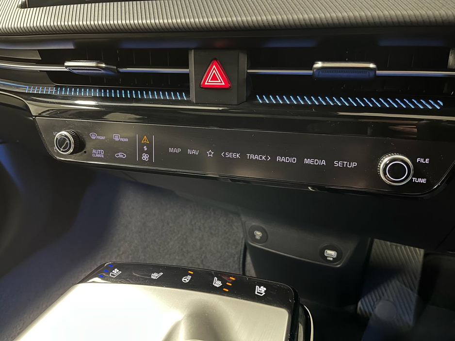 2024 Kia EV6 - image 7