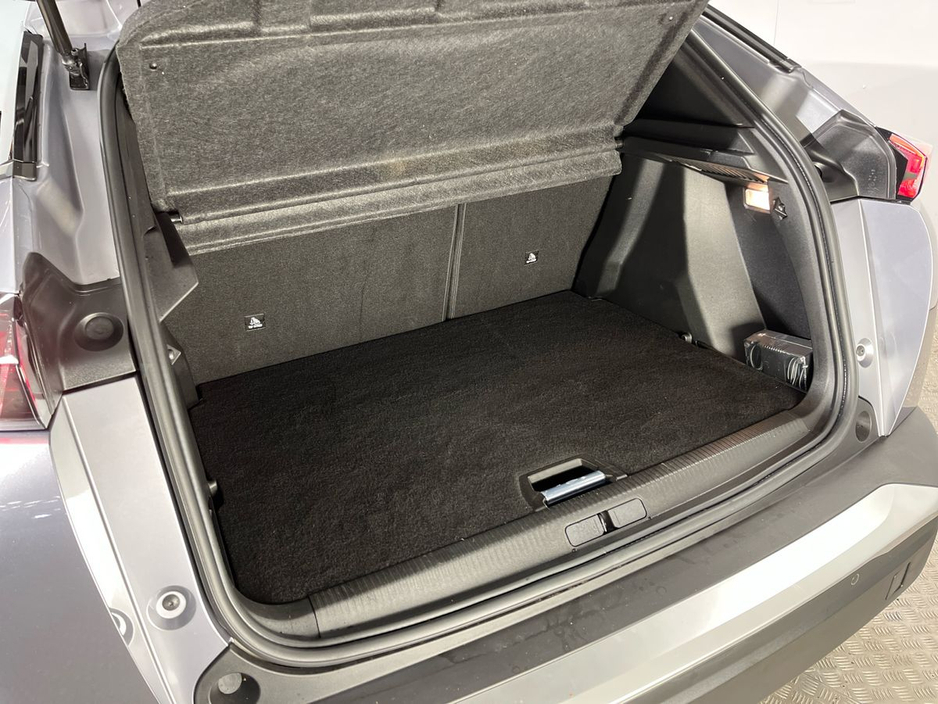 2022 Peugeot 2008 Allure Premium+ EV 136PS - Reversing Camera - Sat Nav - Climate Control - Cruise Control - Apple CarPlay/Android Auto €21,950