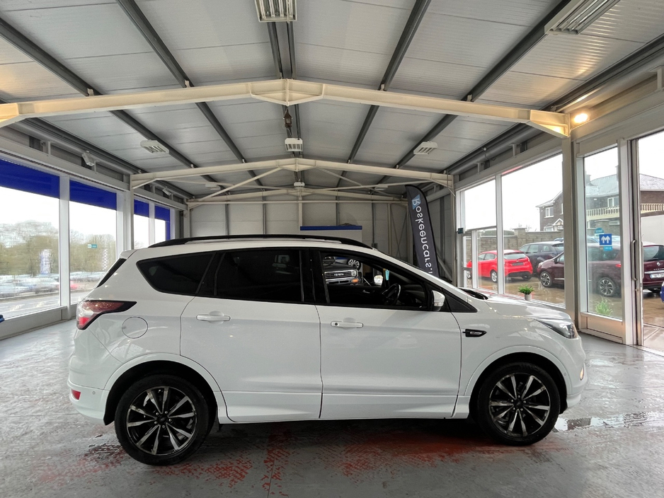 2018 Ford Kuga - image 6