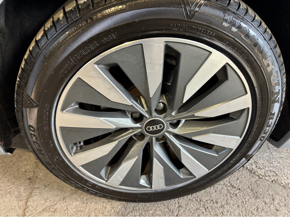 2022 Audi A6 - image 2