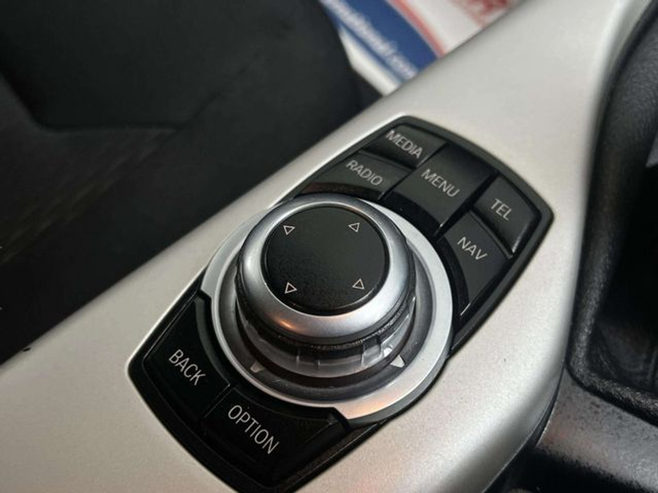 2016 BMW 1 Series - image 25