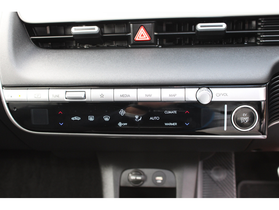 2025 Hyundai Ioniq 5 - image 18