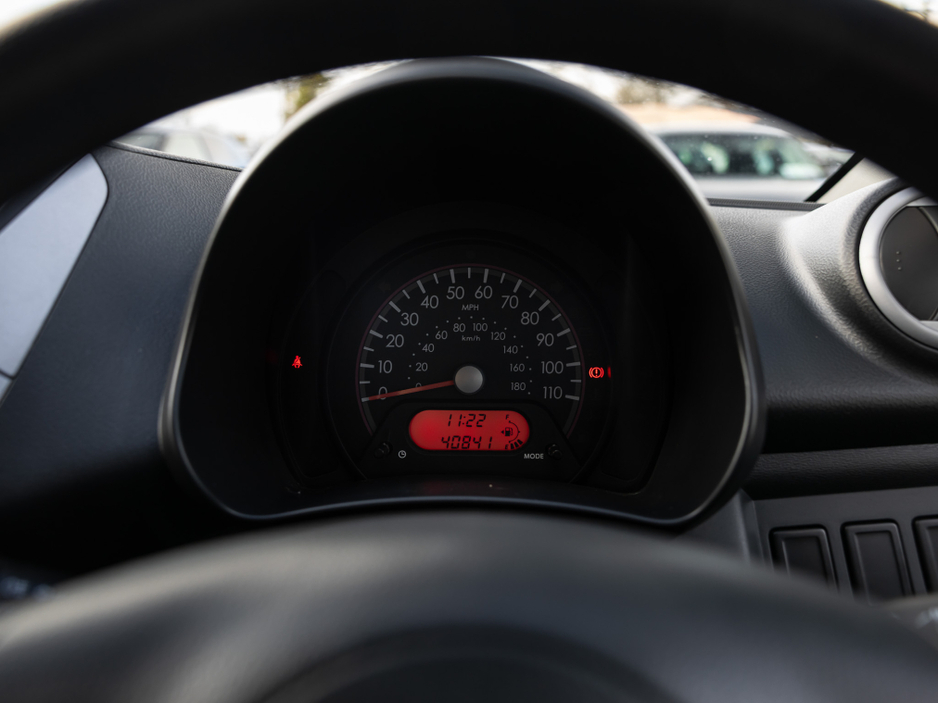 2014 Suzuki Alto - image 12