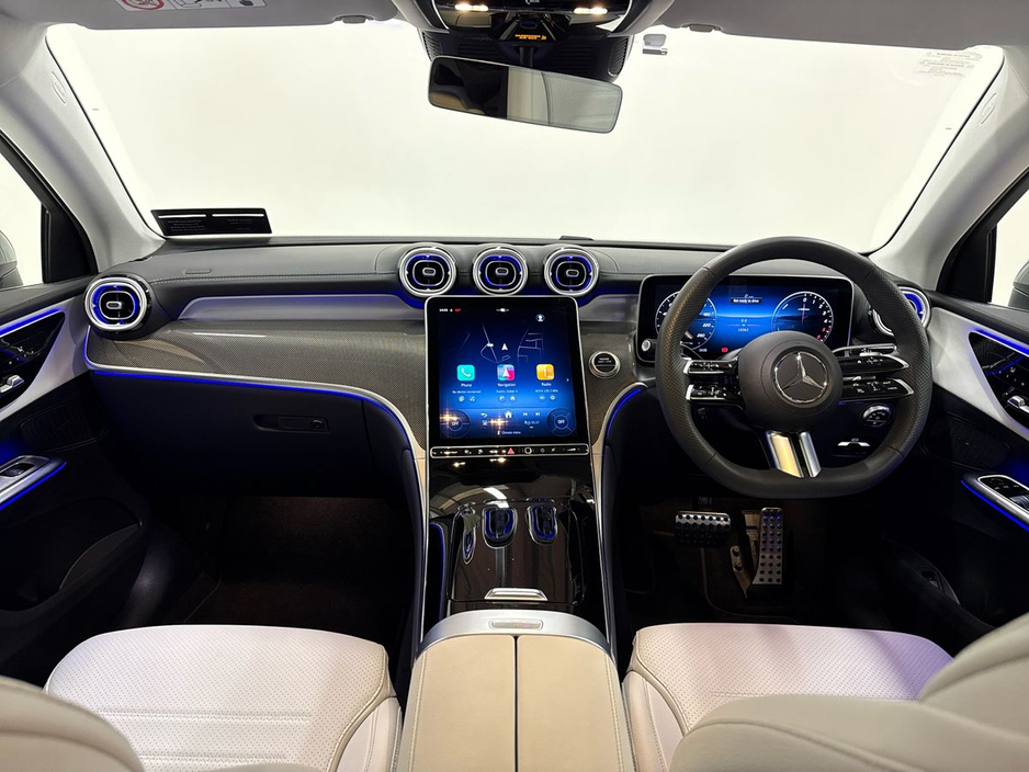 2025 Mercedes-Benz GLC Class - image 2