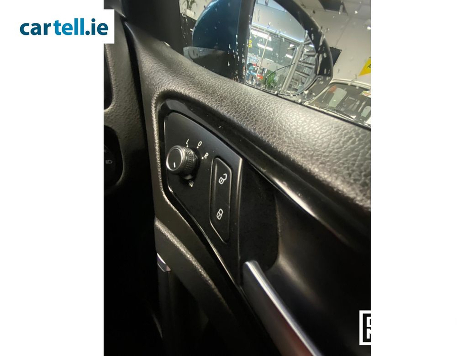 2016 Volkswagen Golf - image 15