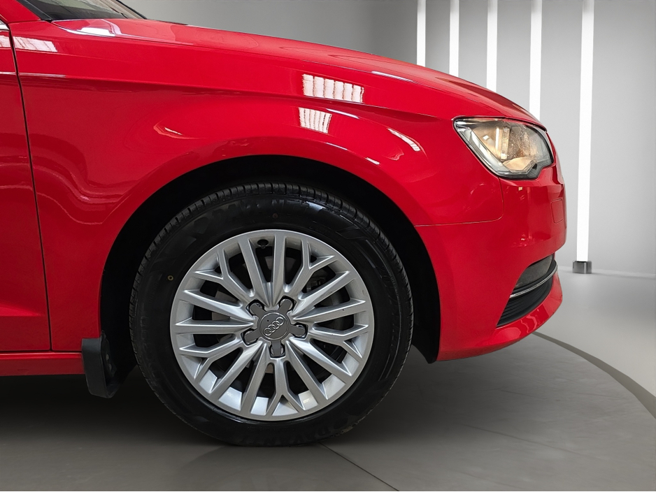 2015 Audi A3 - image 25