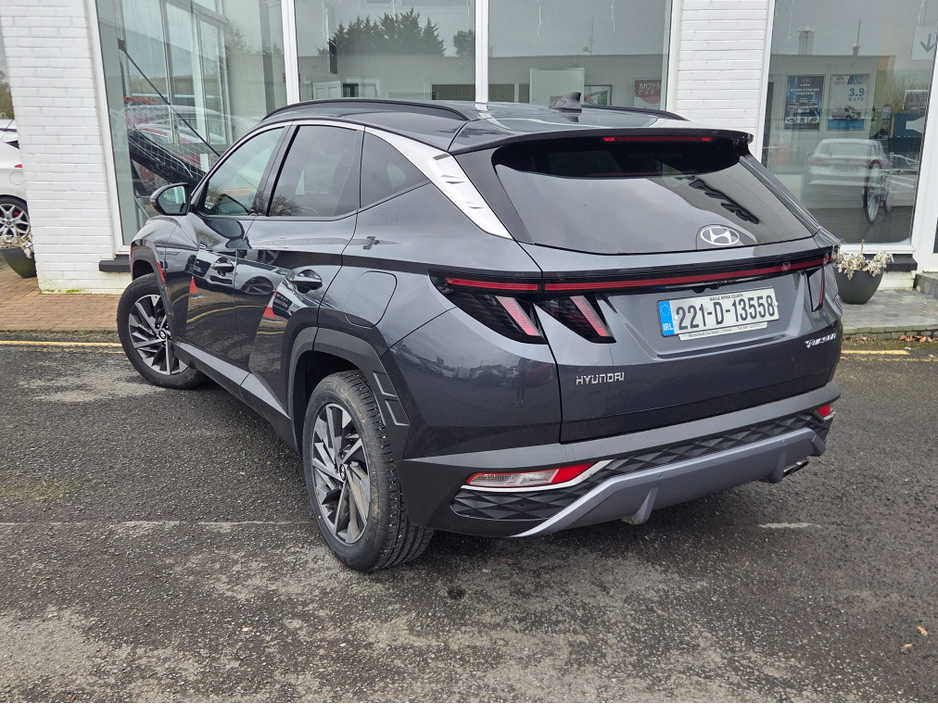 2022 Hyundai Tucson - image 2