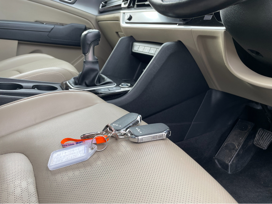 2022 Kia Sportage - image 23