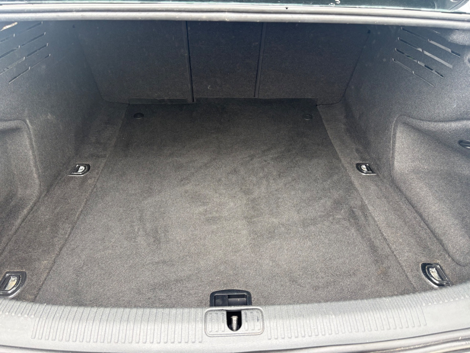 2017 Audi A4 - image 22