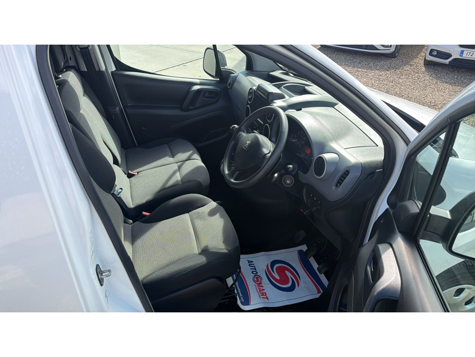2018 Peugeot Partner - image 7