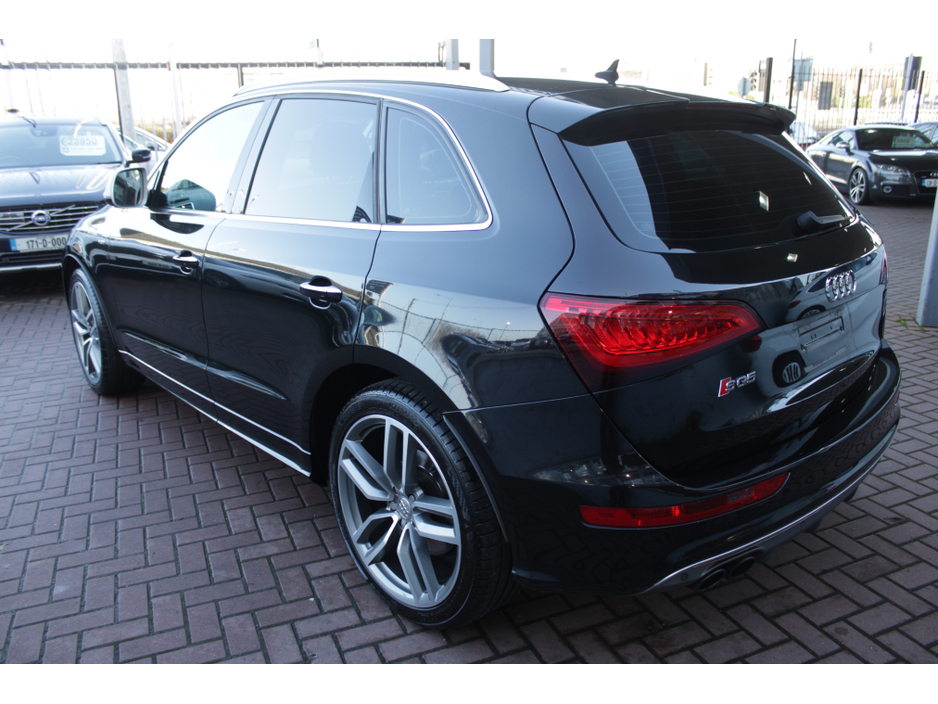 2015 Audi SQ5 - image 6