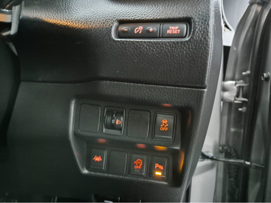 2015 Nissan Qashqai - image 12