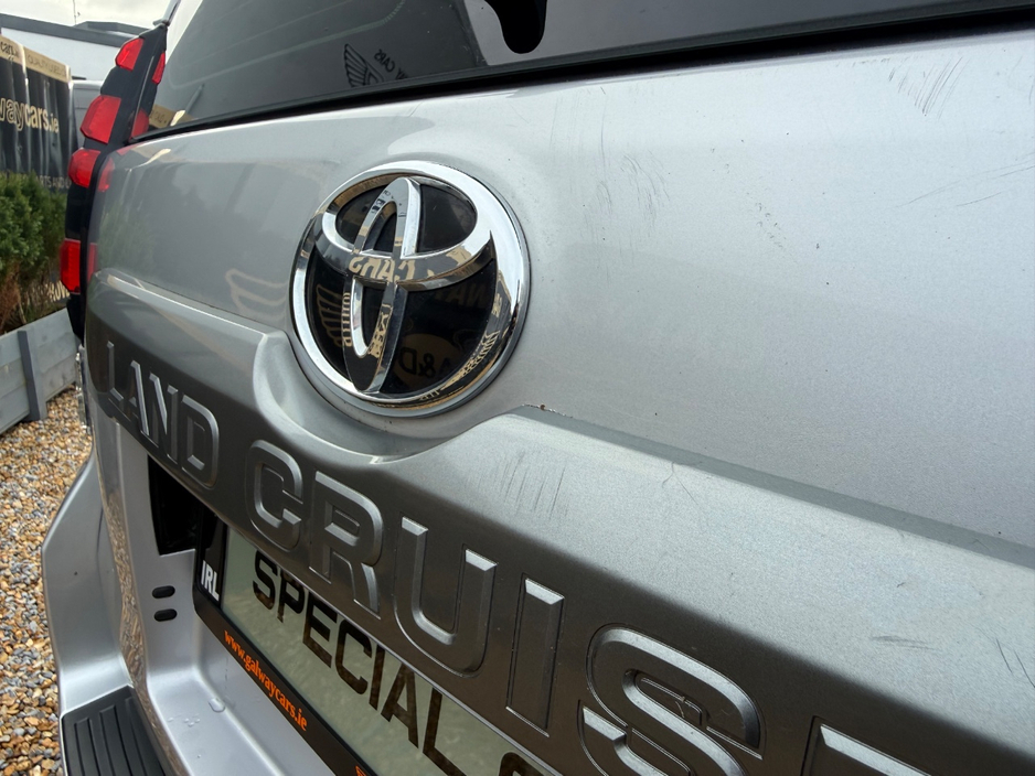 2020 Toyota Landcruiser - image 45