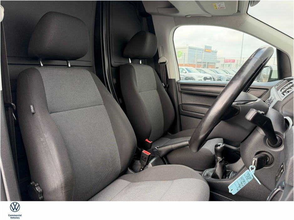 2019 Volkswagen Caddy - image 15
