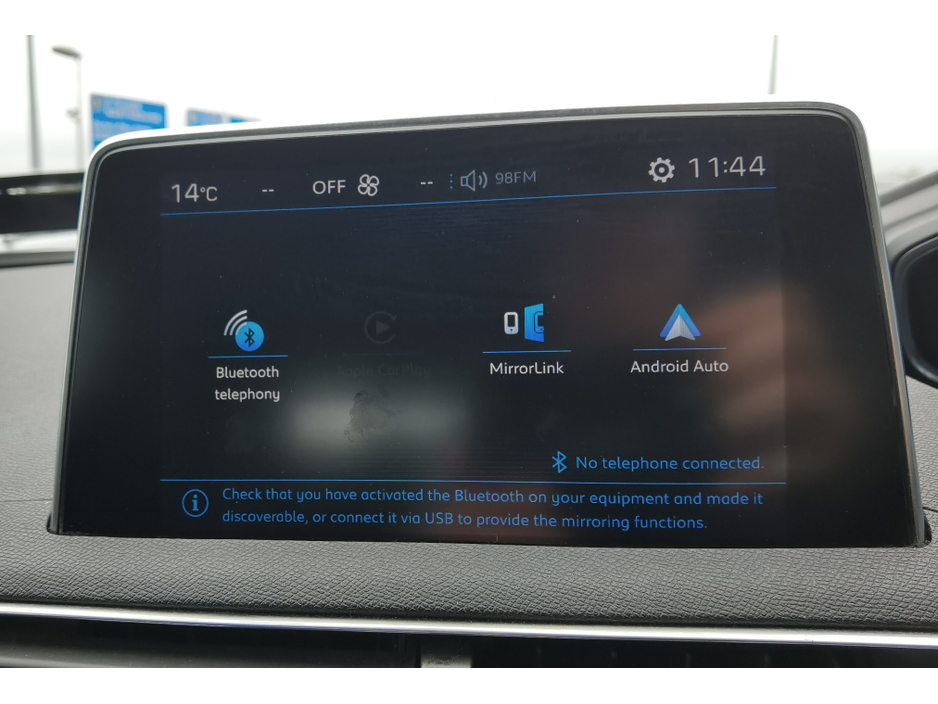 2017 Peugeot 3008 - image 18