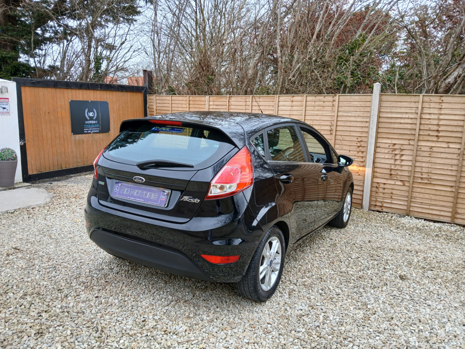 2014 Ford Fiesta - image 6