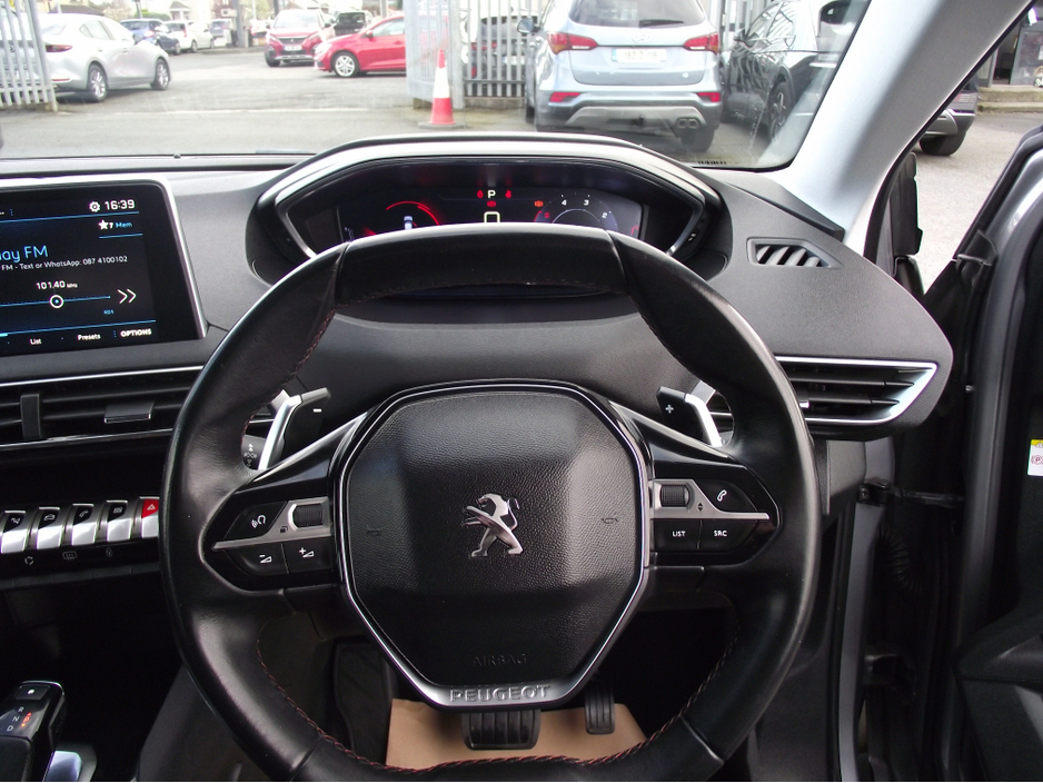 2017 Peugeot 3008 - image 6