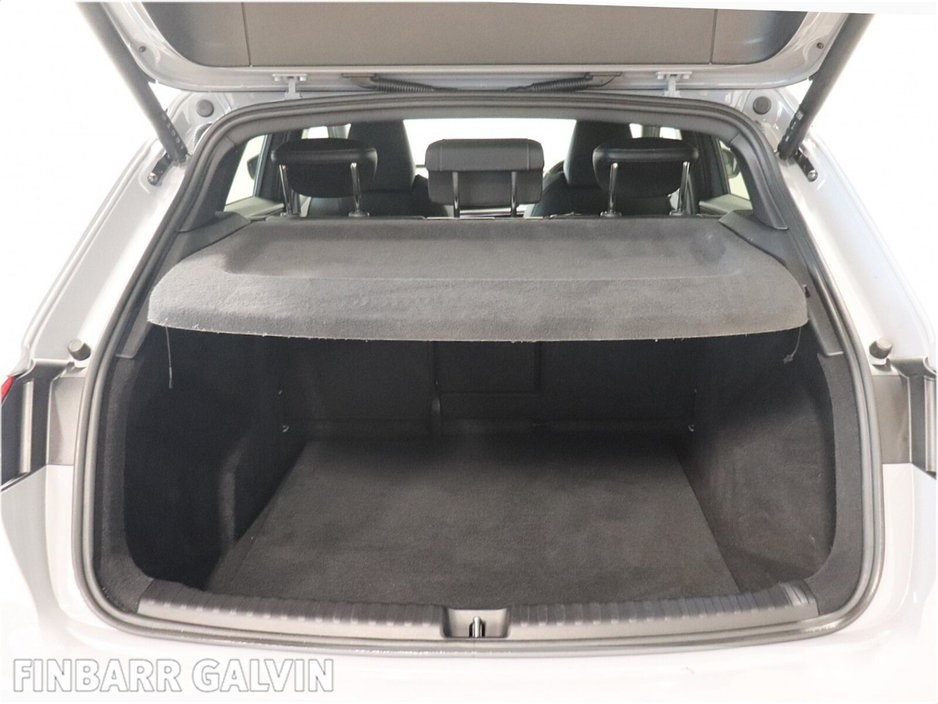 2022 Audi e-tron - image 15