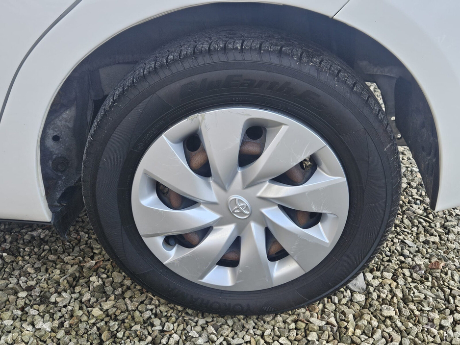 2018 Toyota Vitz - image 31