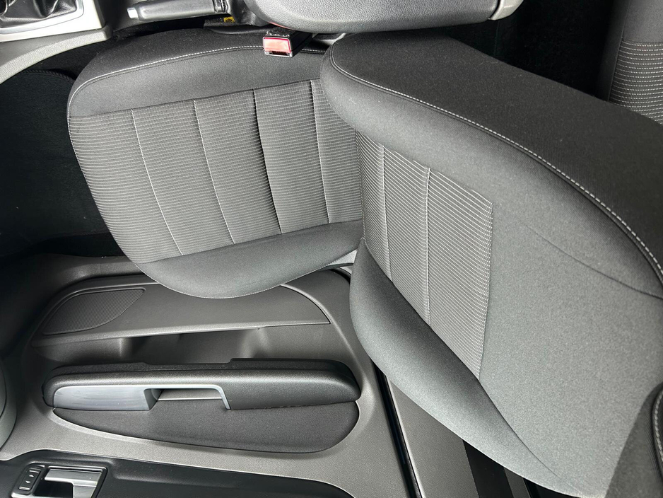 2011 Ford Focus - image 13