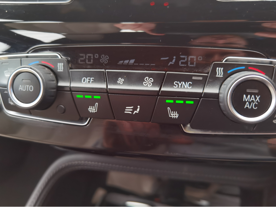 2016 BMW X1 - image 16