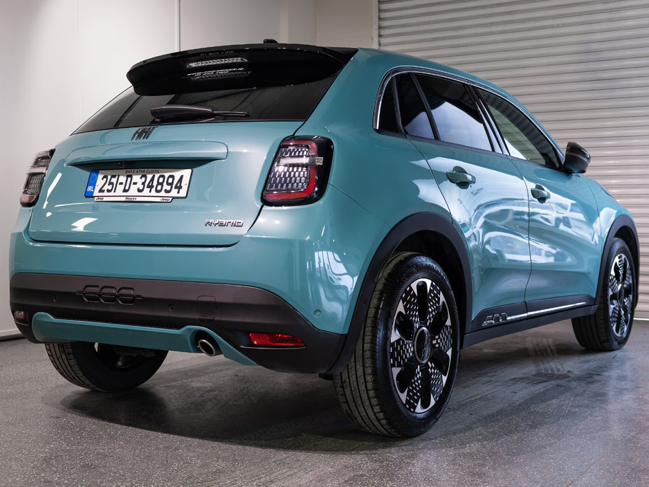 2025 Fiat 600 - image 4