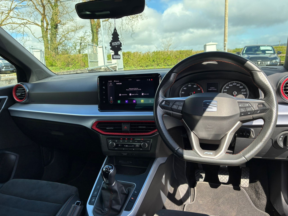 2023 SEAT Arona - image 13