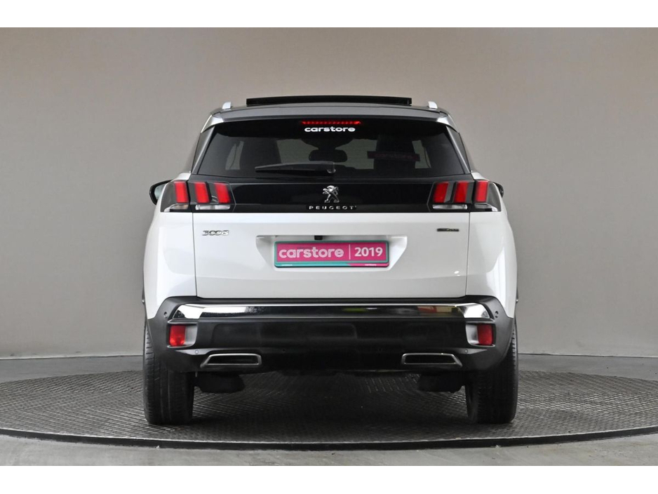 2019 Peugeot 3008 - image 8