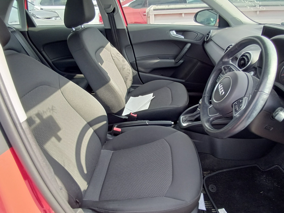 2016 Audi A1 - image 8