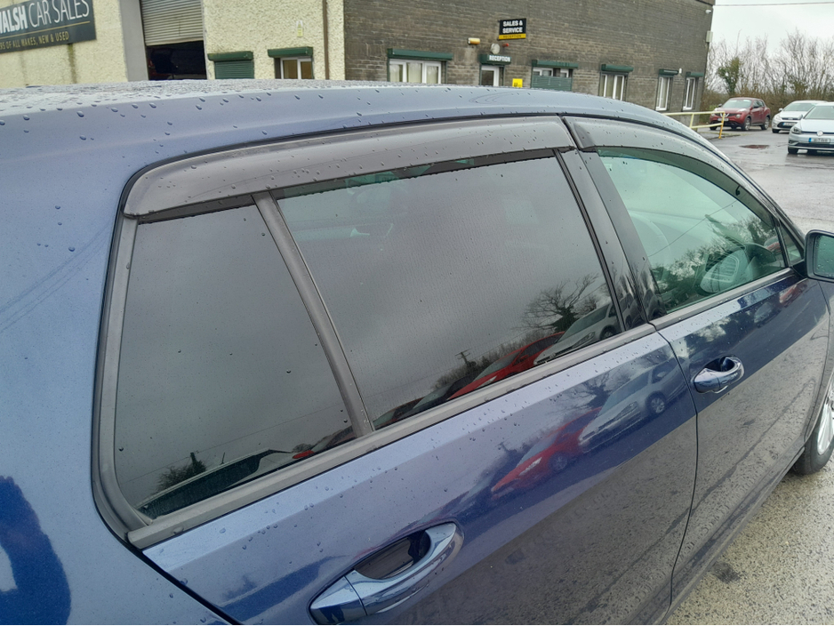 2016 Volkswagen Golf - image 13