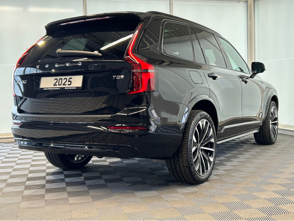 2025 Volvo XC90 - image 10