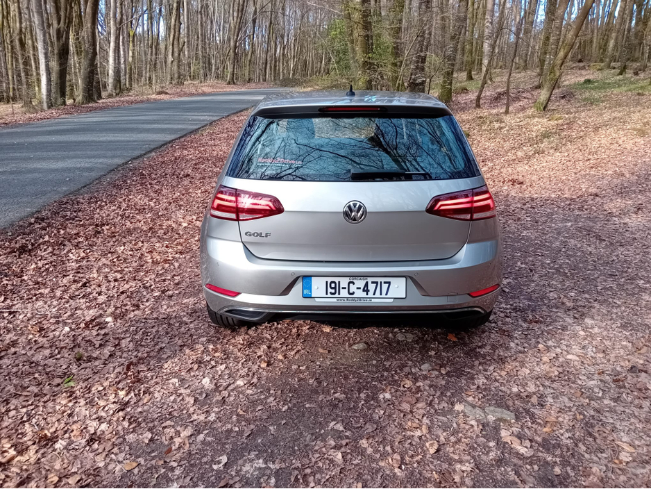 2019 Volkswagen Golf - image 7