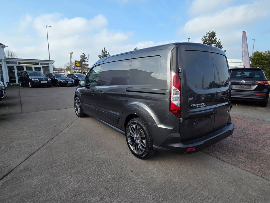 2022 Ford Transit Connect - image 12