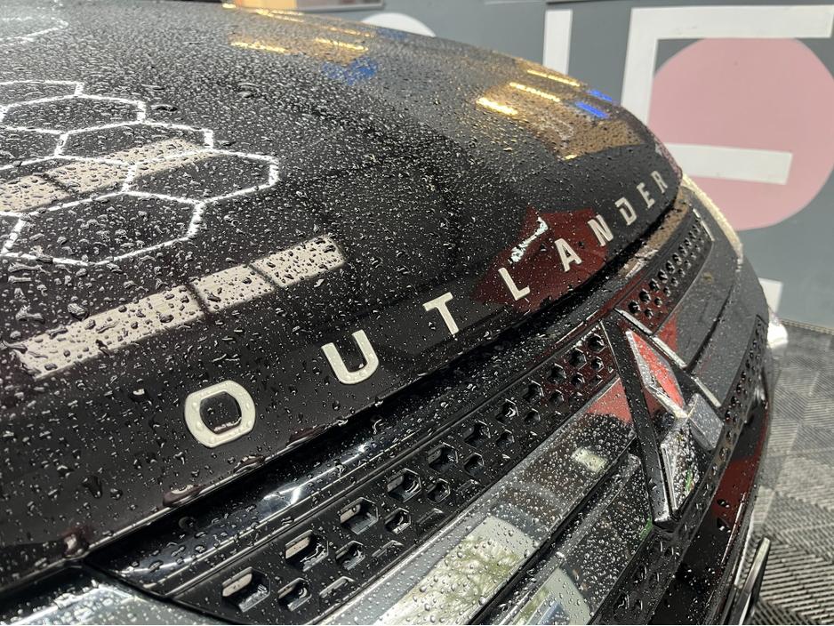 2020 Mitsubishi Outlander €23950! 2020 MITSUBISHI OUTLANDER PHEV G 2.4 AUTOMATIC / CRUISE CONTROL / 360° PARKING CAMERA / ELECTRIC HEATED SEATS / PADDLE SHIFTERS / HEATED STEERING WHEEL €23,950