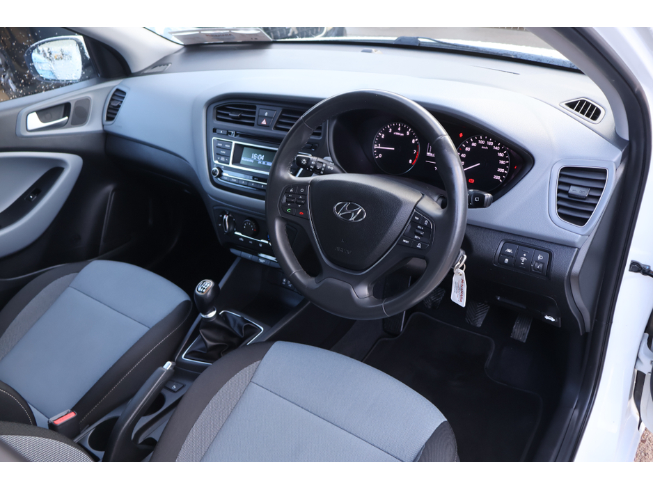 2017 Hyundai i20 ACTIVE DELUXE Only 74,000Km Exceptional! €12,995