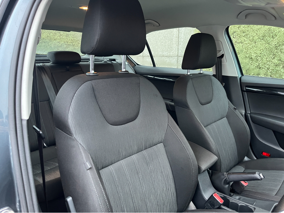 2018 Skoda Octavia STYLE 1.0 PETROL //HIGH SPEC//SAT NAV//REVERSE CAMERA// €13,950