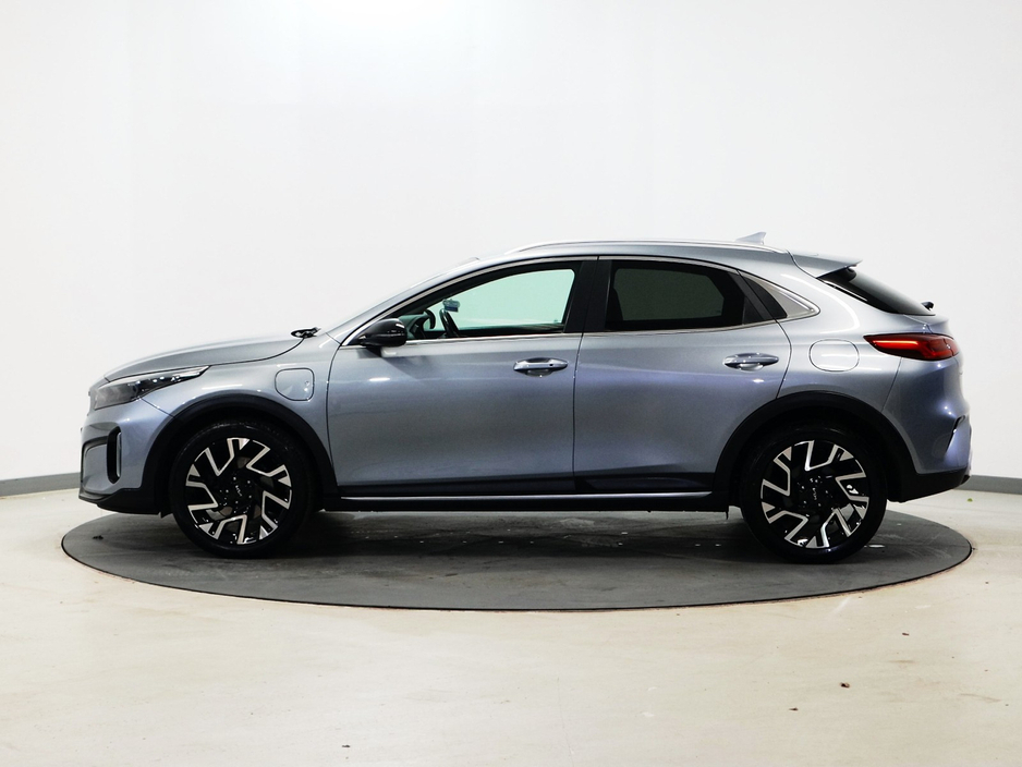 2023 Kia XCeed - image 5