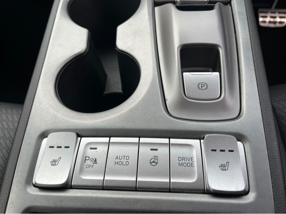 2020 Hyundai Kona - image 22
