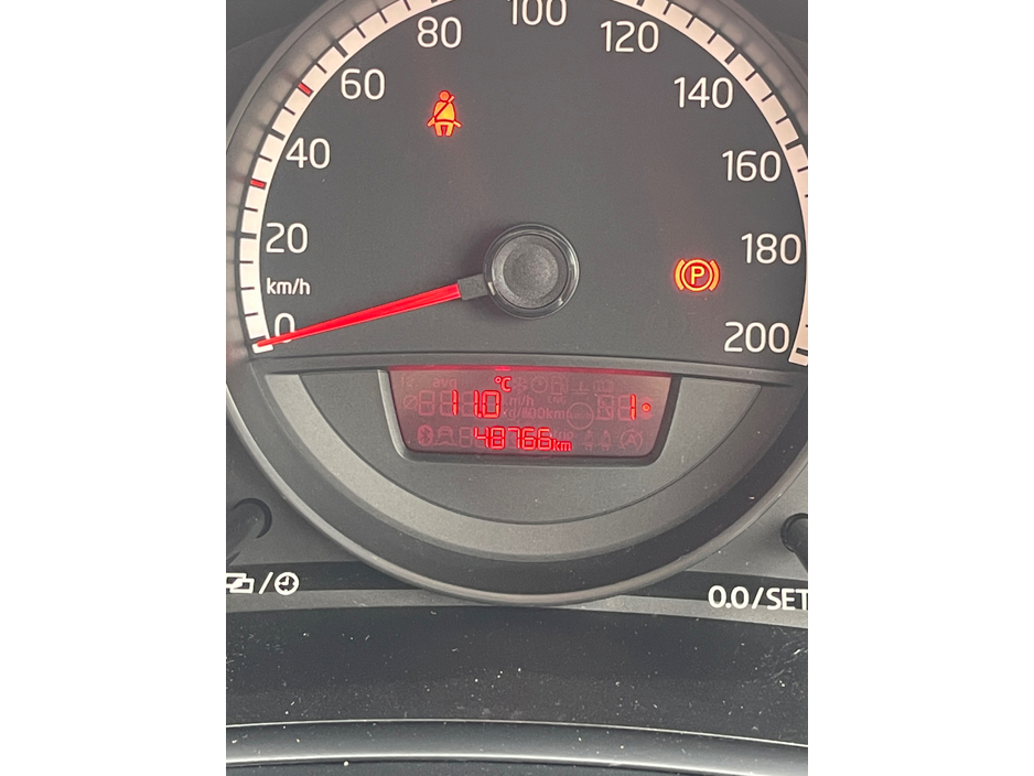 2014 Volkswagen up! - image 10