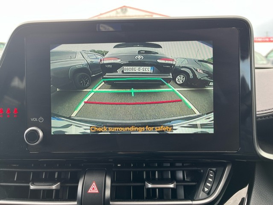 2023 Toyota C-HR - image 13