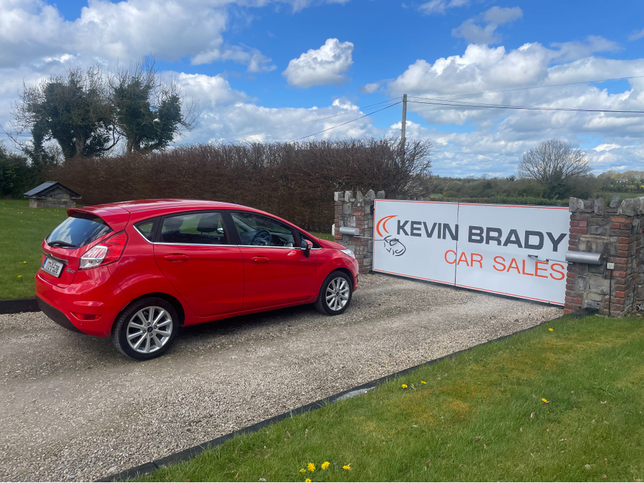 2017 Ford Fiesta - image 7