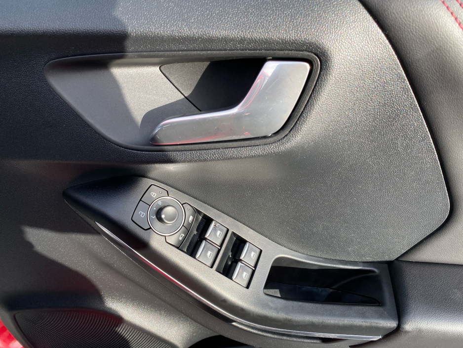 2022 Ford Puma - image 13