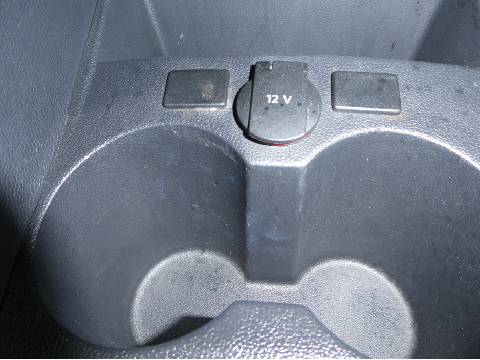 2016 Volkswagen Polo - image 33