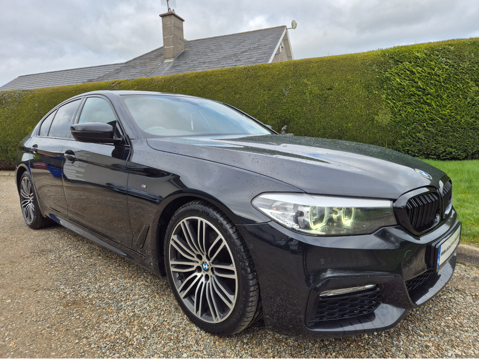 2017 BMW 5 Series - image 2