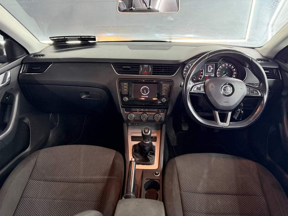 2015 Skoda Octavia - image 19