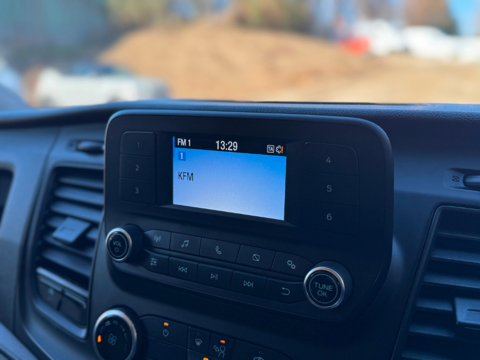 2021 Ford Transit Custom - image 26