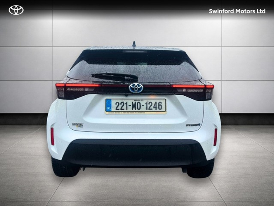 2022 Toyota Yaris Cross - image 4