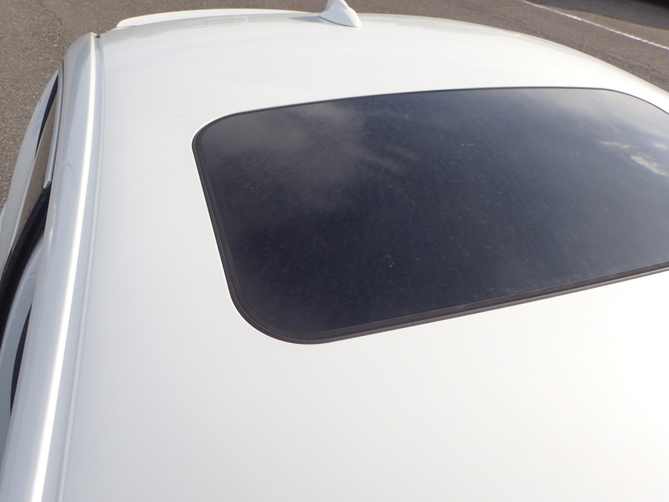 2016 Volvo S60 2.0 D4 R DESIGN PLUS DIESEL AUTOMATIC // TINY KMS // MASSIVE SPEC //  FULL HEATED LEATHER // REVERSING CAMERA // CRUISE CONTROL // LANE ASSIST // COLLISION WARNING SYSTEM // UPGRADED SPORT ALLOYS €17,950