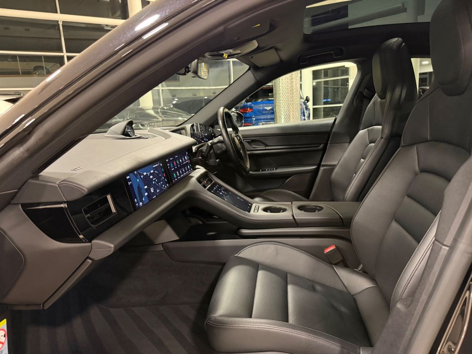 2021 Porsche Taycan 4S=HUGE SPEC//LOW MILES//D REG=FULL PORSCHE SERVICE HISTORY=TAILORED FINANCE PACKAGES AVAILABLE=TRADE IN'S WELCOME €57,995