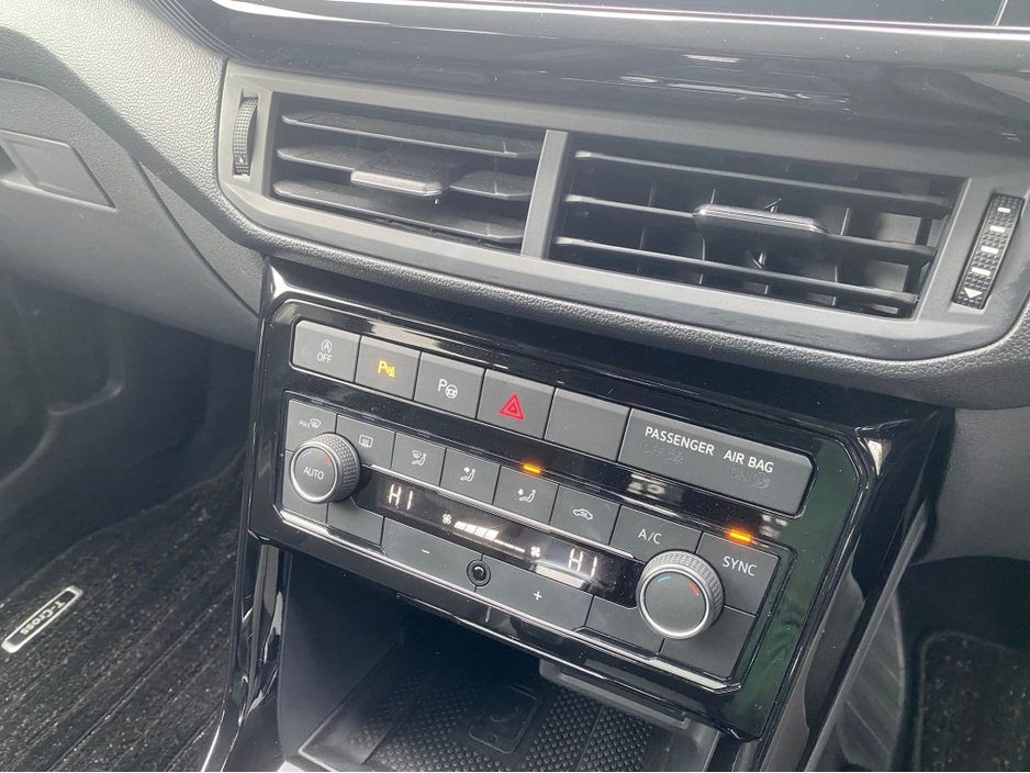 2020 Volkswagen T-Cross - image 12